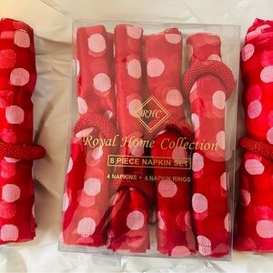 NWT: Royal Home Collection, 16 piece set- 8 napkins, 8 beaded rings, Red.